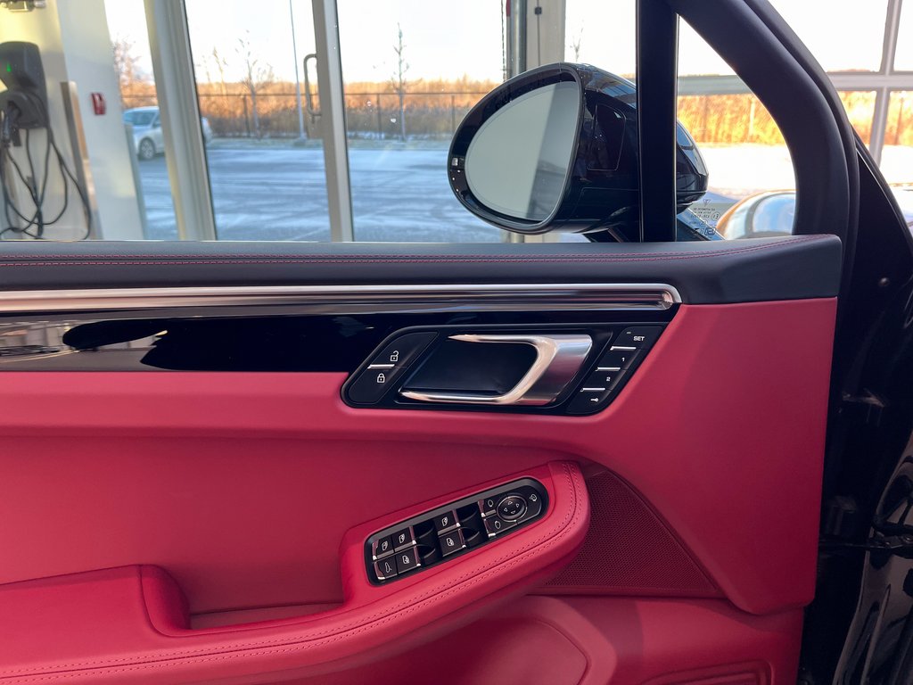 Porsche Macan S AWD 2024 à Laval, Québec - 26 - w1024h768px