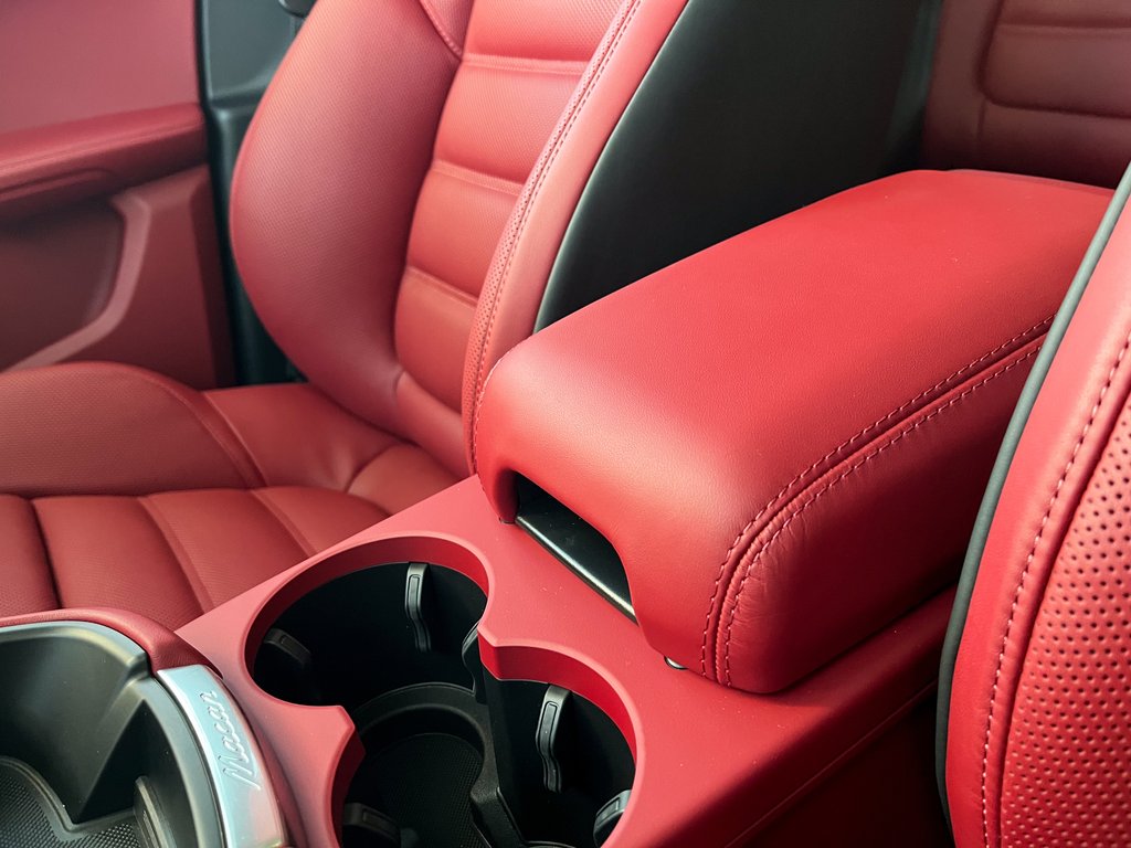 Porsche Macan S AWD 2024 à Laval, Québec - 37 - w1024h768px