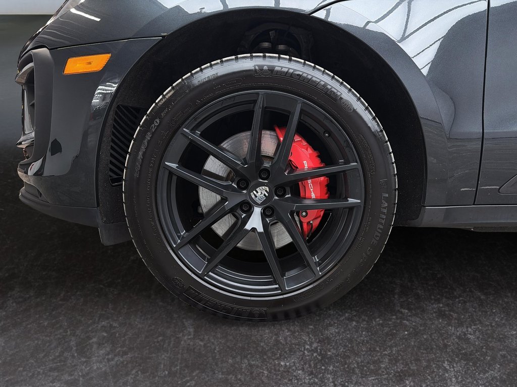 2024 Porsche Macan S Premium Package Plus in Laval, Quebec - 11 - w1024h768px