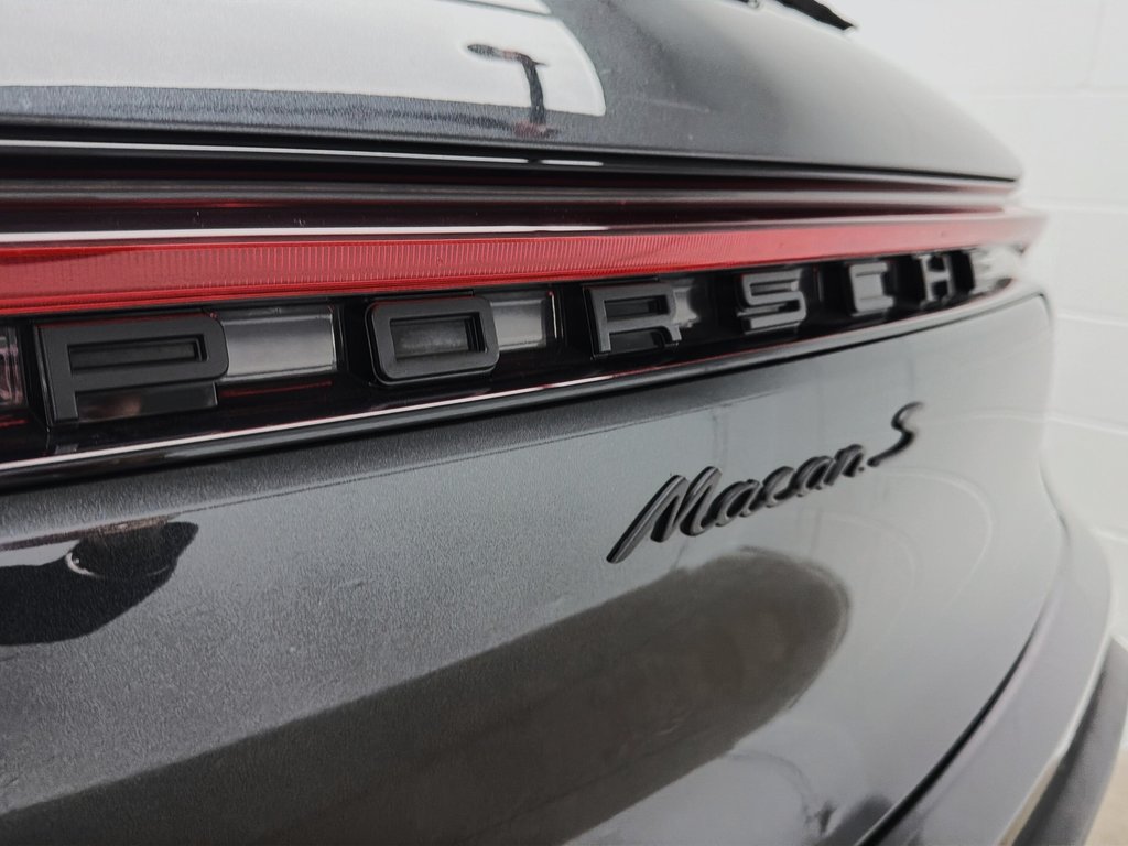 2024 Porsche Macan S Premium Package Plus in Laval, Quebec - 8 - w1024h768px