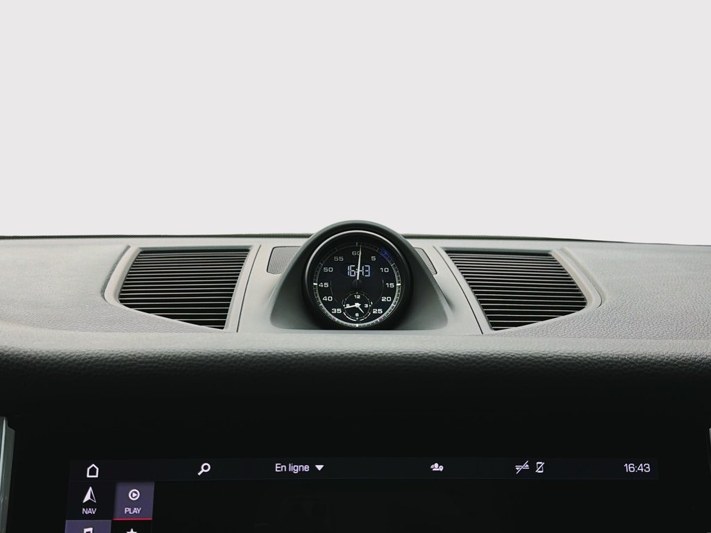 2024 Porsche Macan S Premium Package Plus in Laval, Quebec - 20 - w1024h768px