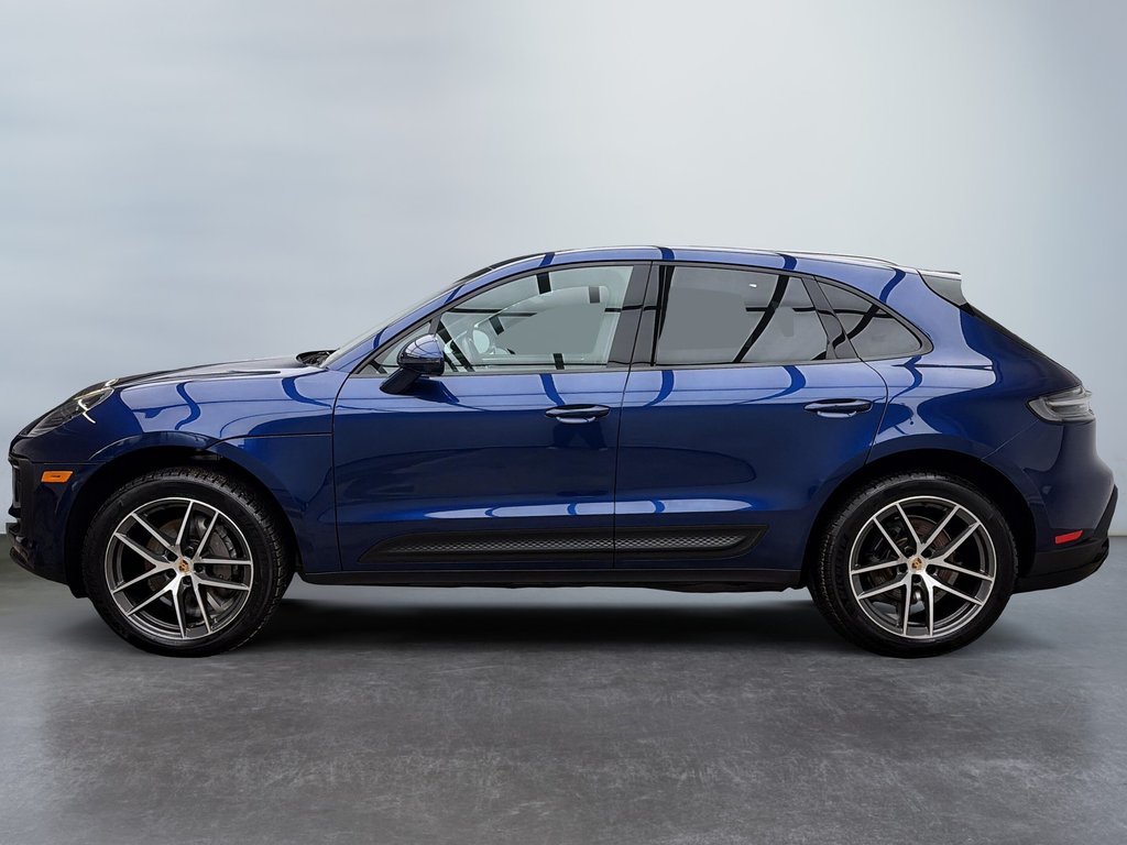 Porsche Macan Premium Package Plus 2024 à Laval, Québec - 2 - w1024h768px