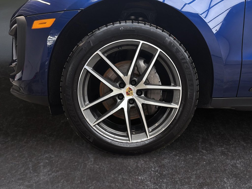 Porsche Macan Premium Package Plus 2024 à Laval, Québec - 10 - w1024h768px
