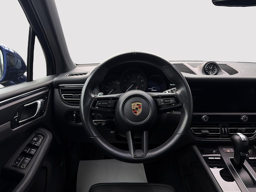 Porsche Macan Premium Package Plus 2024 à Laval, Québec - 14 - w1024h768px