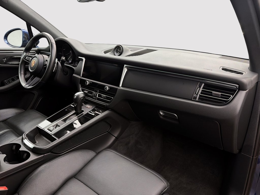 Porsche Macan Premium Package Plus 2024 à Laval, Québec - 24 - w1024h768px