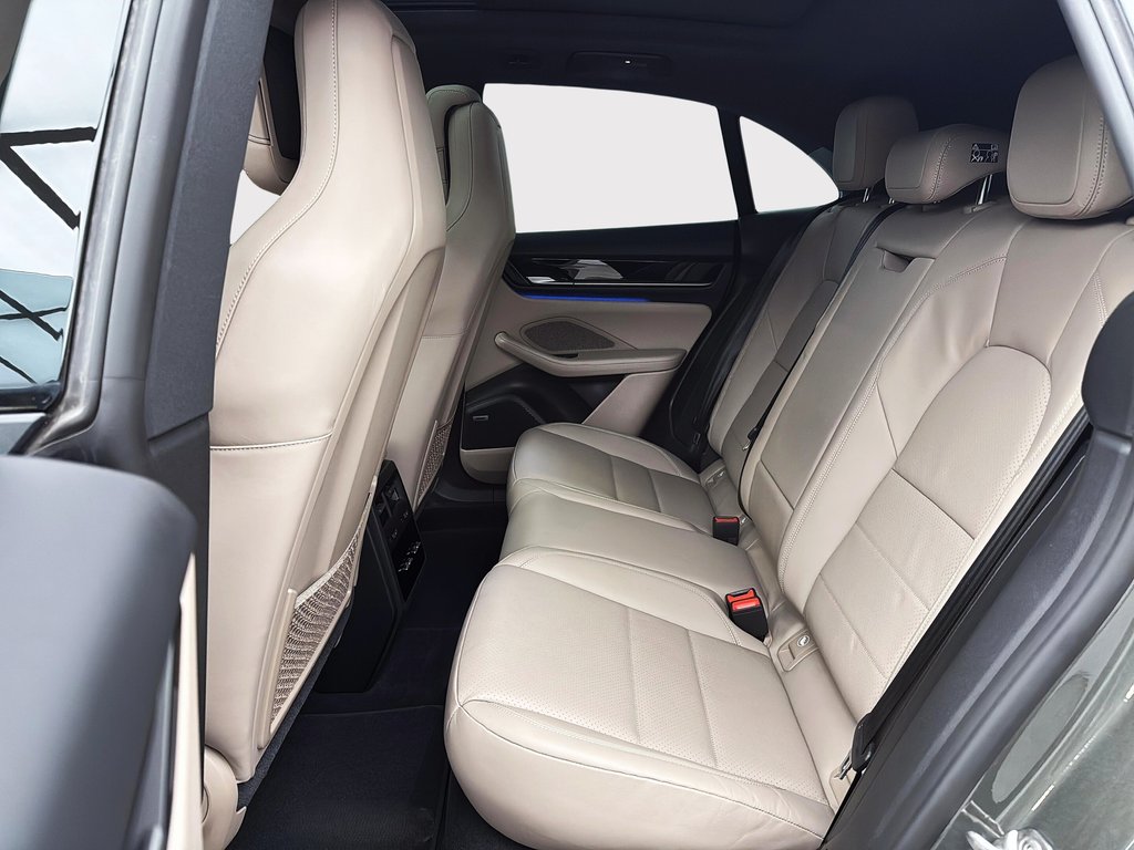 Porsche Macan Electric 4 Premium Package 2024 à Laval, Québec - 20 - w1024h768px