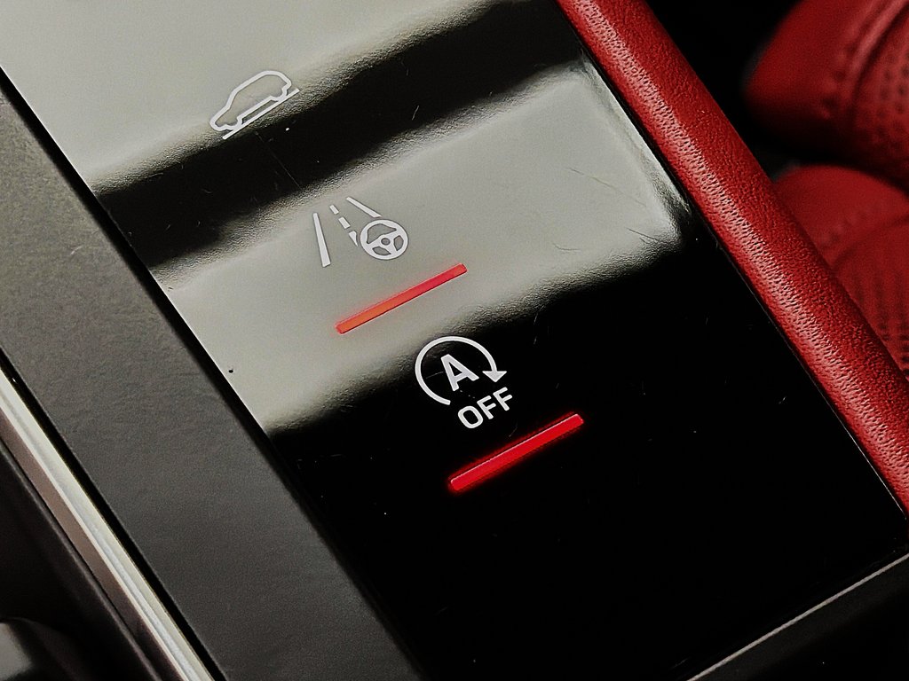 2024 Porsche Macan Premium Package Plus in Laval, Quebec - 21 - w1024h768px