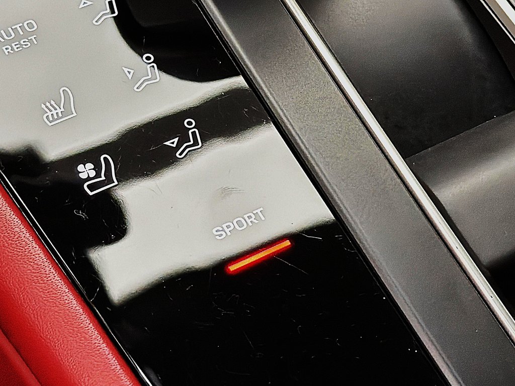 2024 Porsche Macan Premium Package Plus in Laval, Quebec - 22 - w1024h768px