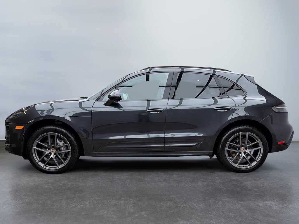 2024 Porsche Macan Premium Package Plus in Laval, Quebec - 2 - w1024h768px