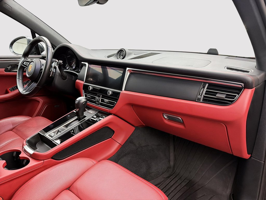 2024 Porsche Macan Premium Package Plus in Laval, Quebec - 24 - w1024h768px