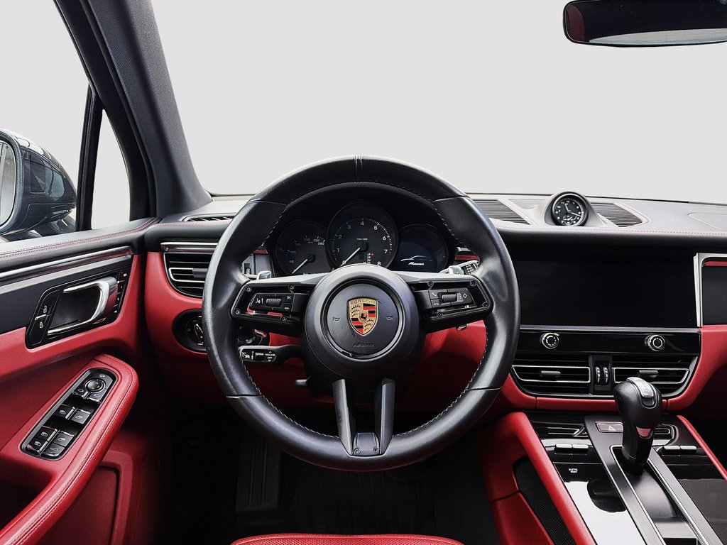 2024 Porsche Macan Premium Package Plus in Laval, Quebec - 14 - w1024h768px