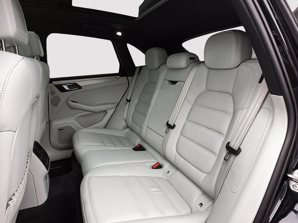 2024 Porsche Macan S AWD in Laval, Quebec - 27 - w1024h768px