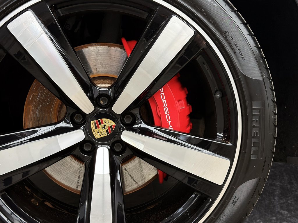 2024 Porsche Macan S AWD in Laval, Quebec - 12 - w1024h768px