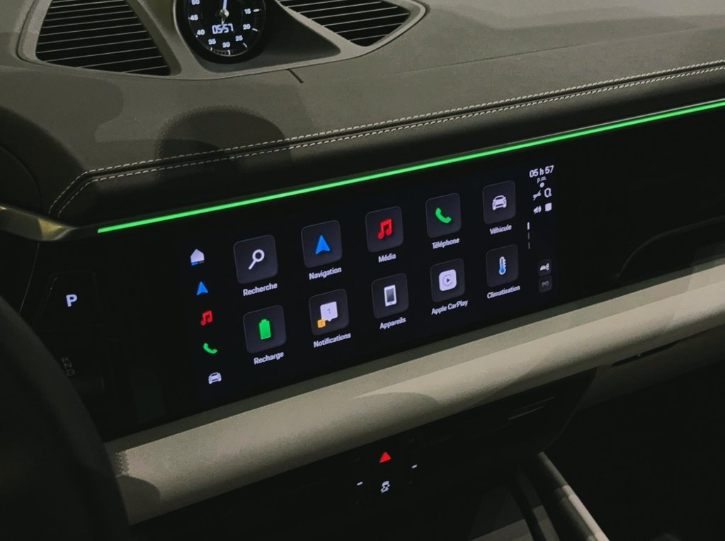 Porsche Macan Electric 4 AWD 2024 à Laval, Québec - 21 - w1024h768px