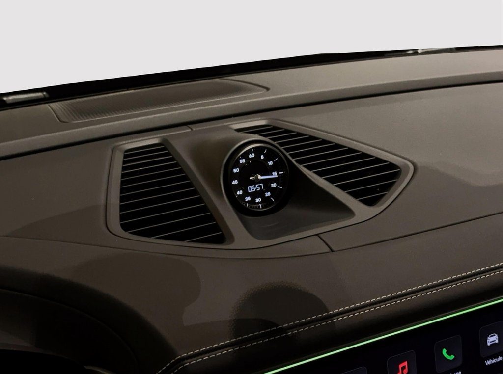 Porsche Macan Electric 4 AWD 2024 à Laval, Québec - 20 - w1024h768px