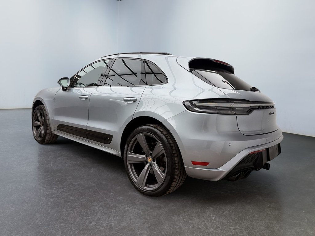 2024 Porsche Macan in Laval, Quebec - 3 - w1024h768px