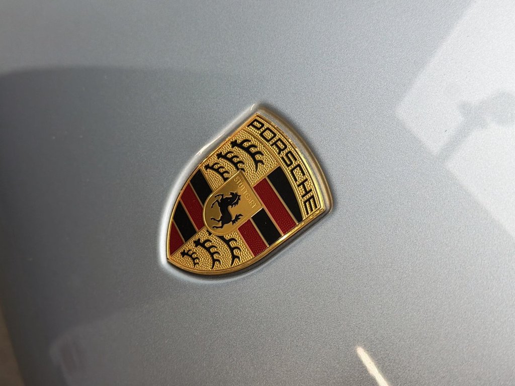 2024 Porsche Macan in Laval, Quebec - 6 - w1024h768px