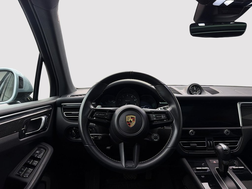 2024 Porsche Macan in Laval, Quebec - 14 - w1024h768px