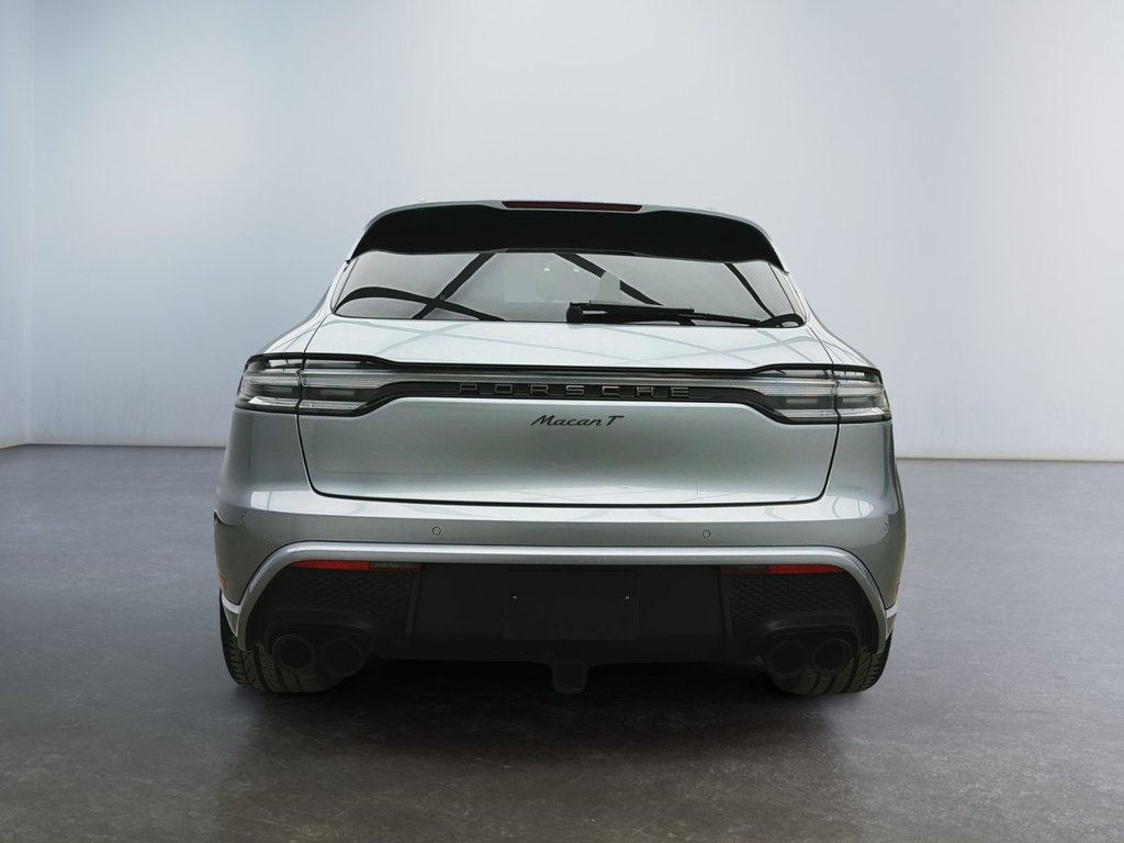 2024 Porsche Macan in Laval, Quebec - 4 - w1024h768px