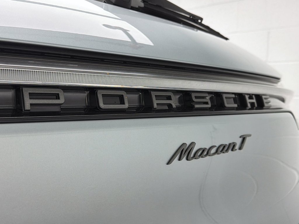 2024 Porsche Macan in Laval, Quebec - 7 - w1024h768px