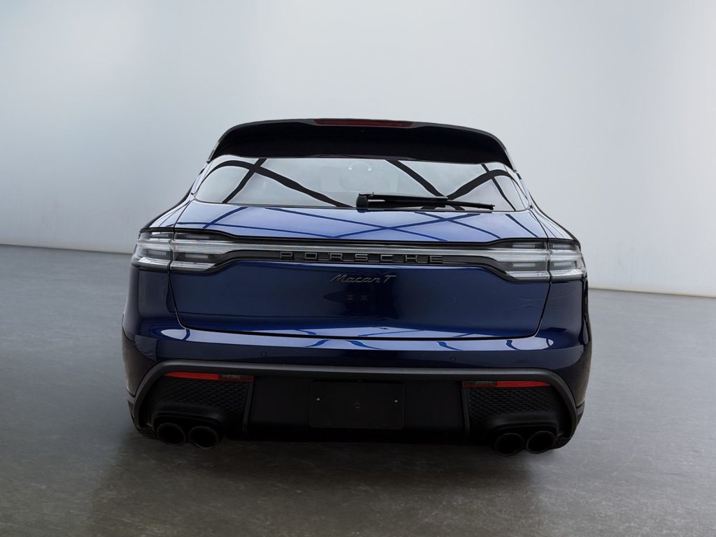 2024 Porsche Macan in Laval, Quebec - 4 - w1024h768px