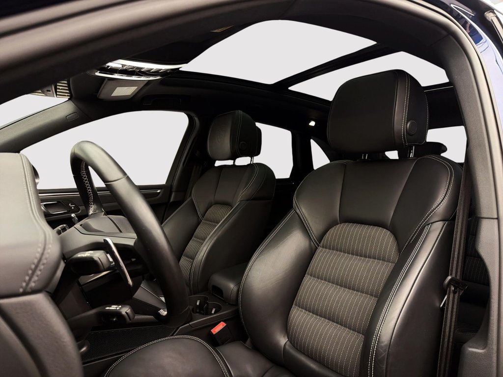 2024 Porsche Macan in Laval, Quebec - 14 - w1024h768px