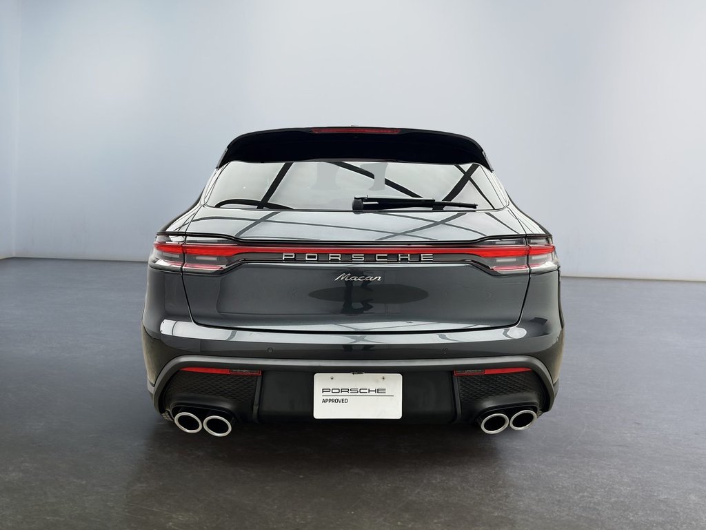 2024 Porsche Macan in Laval, Quebec - 4 - w1024h768px