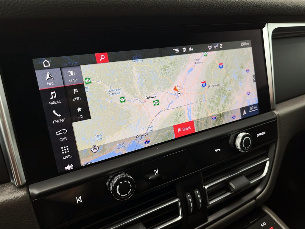 2024 Porsche Macan in Laval, Quebec - 21 - w1024h768px