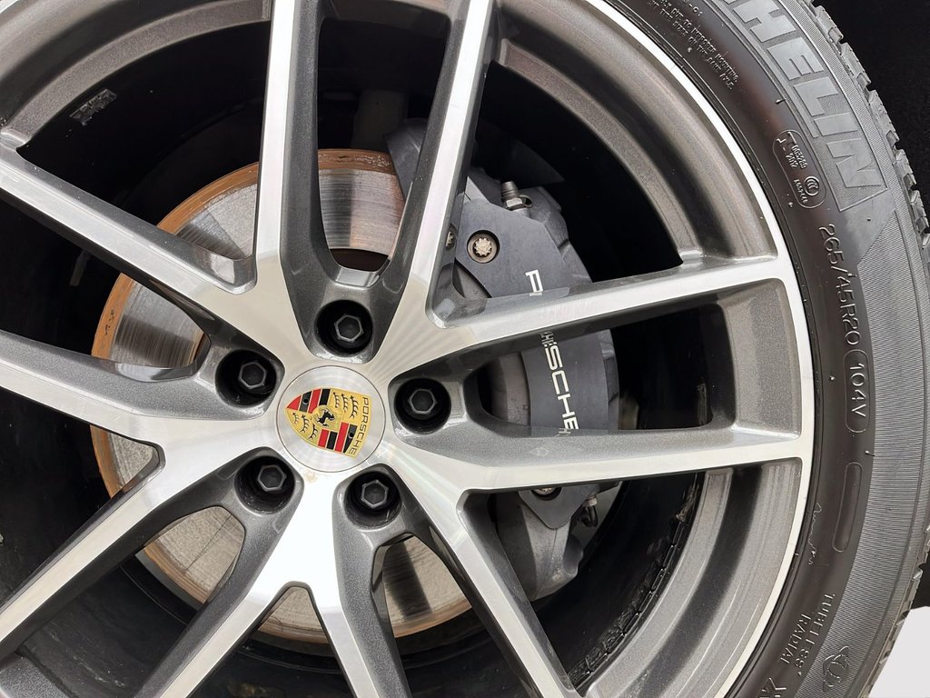 2024 Porsche Macan in Laval, Quebec - 11 - w1024h768px