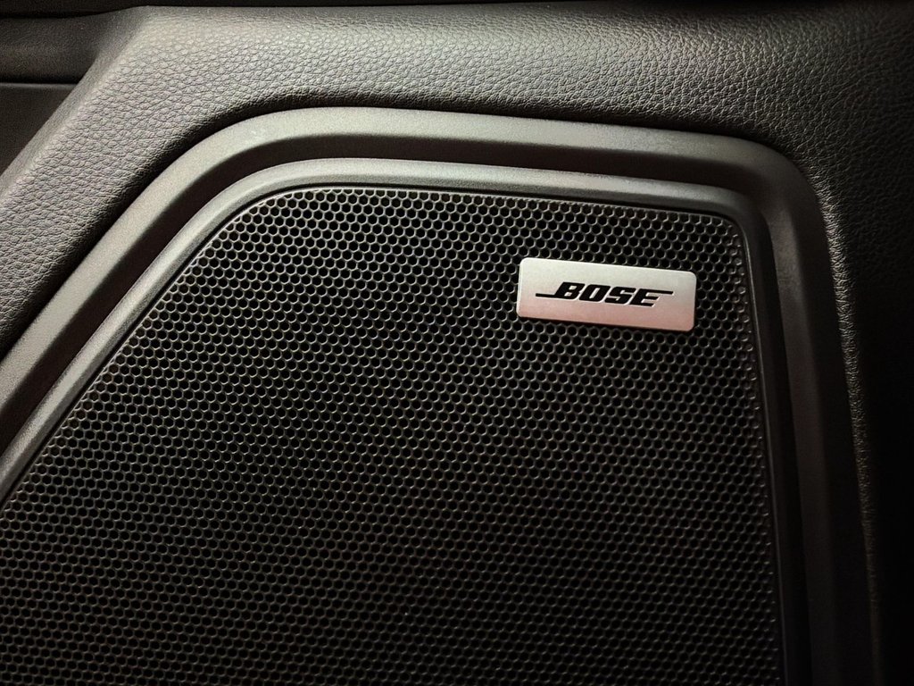 Porsche Macan  2024 à Laval, Québec - 33 - w1024h768px