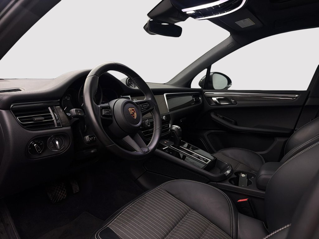 Porsche Macan  2024 à Laval, Québec - 12 - w1024h768px