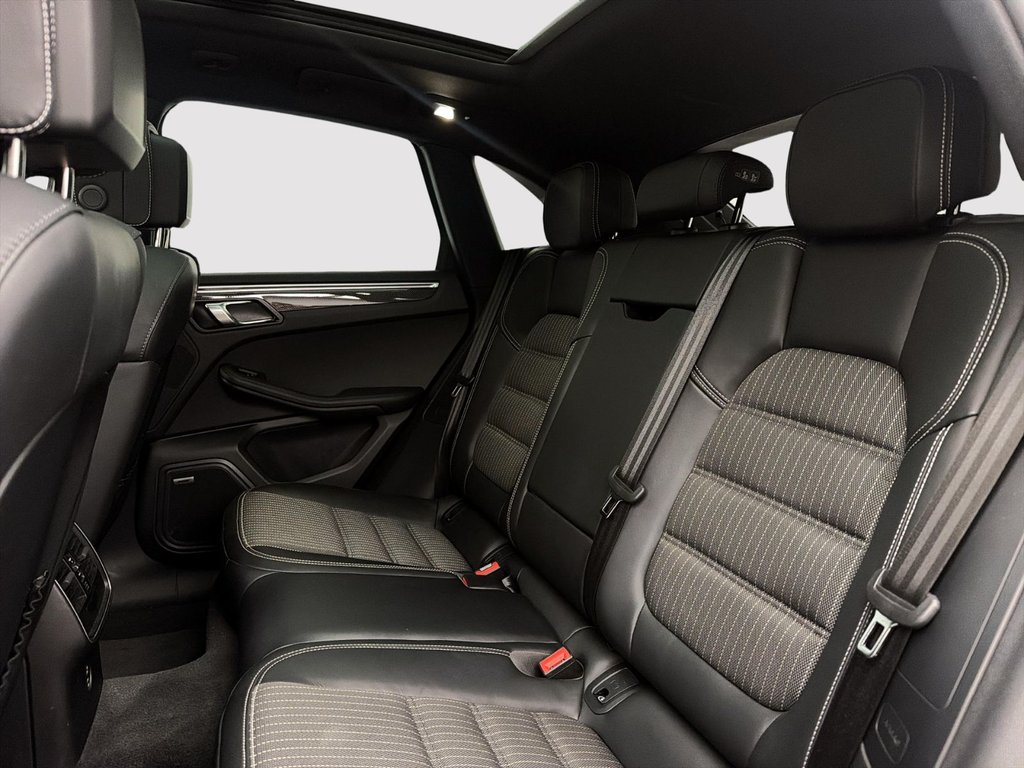 Porsche Macan  2024 à Laval, Québec - 28 - w1024h768px