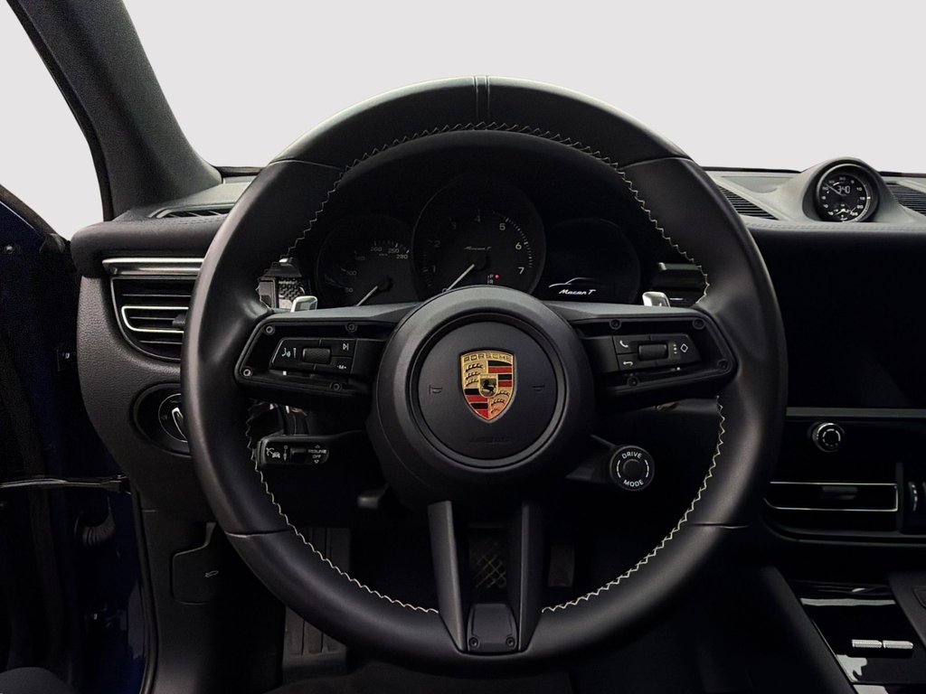 Porsche Macan  2024 à Laval, Québec - 15 - w1024h768px