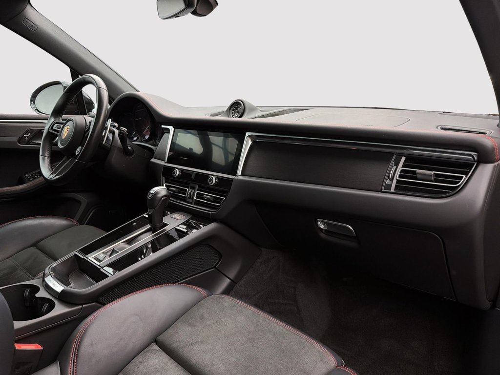 2024 Porsche Macan GTS in Laval, Quebec - 24 - w1024h768px