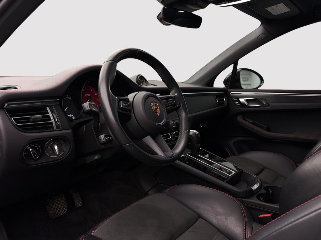 2024 Porsche Macan GTS in Laval, Quebec - 12 - w1024h768px