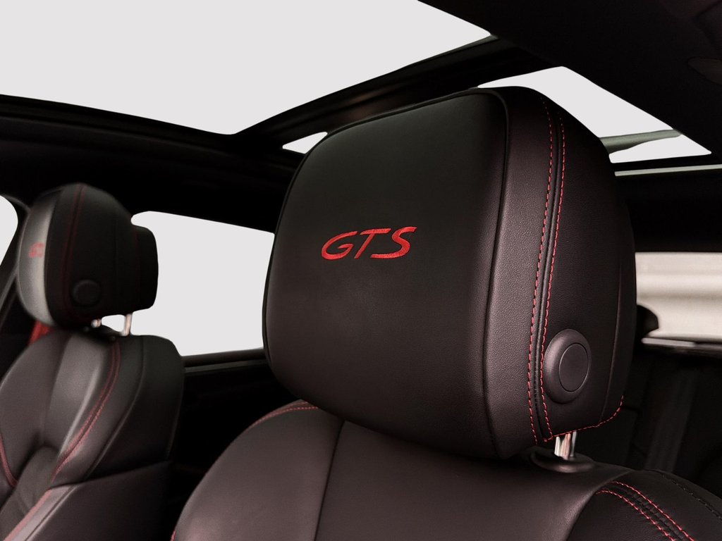 2024 Porsche Macan GTS in Laval, Quebec - 25 - w1024h768px