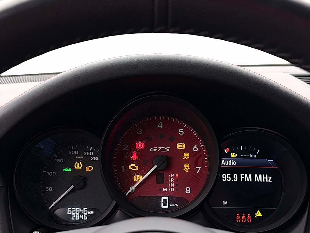 2024 Porsche Macan GTS in Laval, Quebec - 18 - w1024h768px