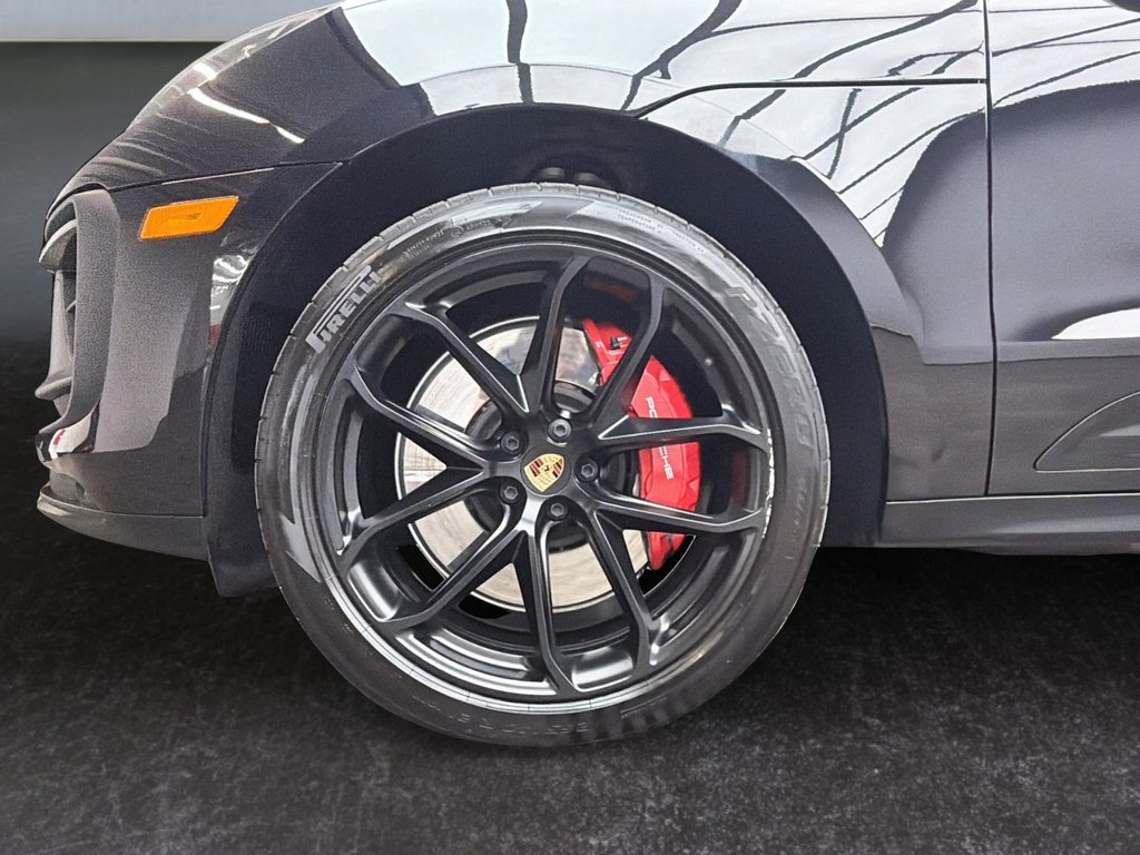2024 Porsche Macan GTS in Laval, Quebec - 9 - w1024h768px