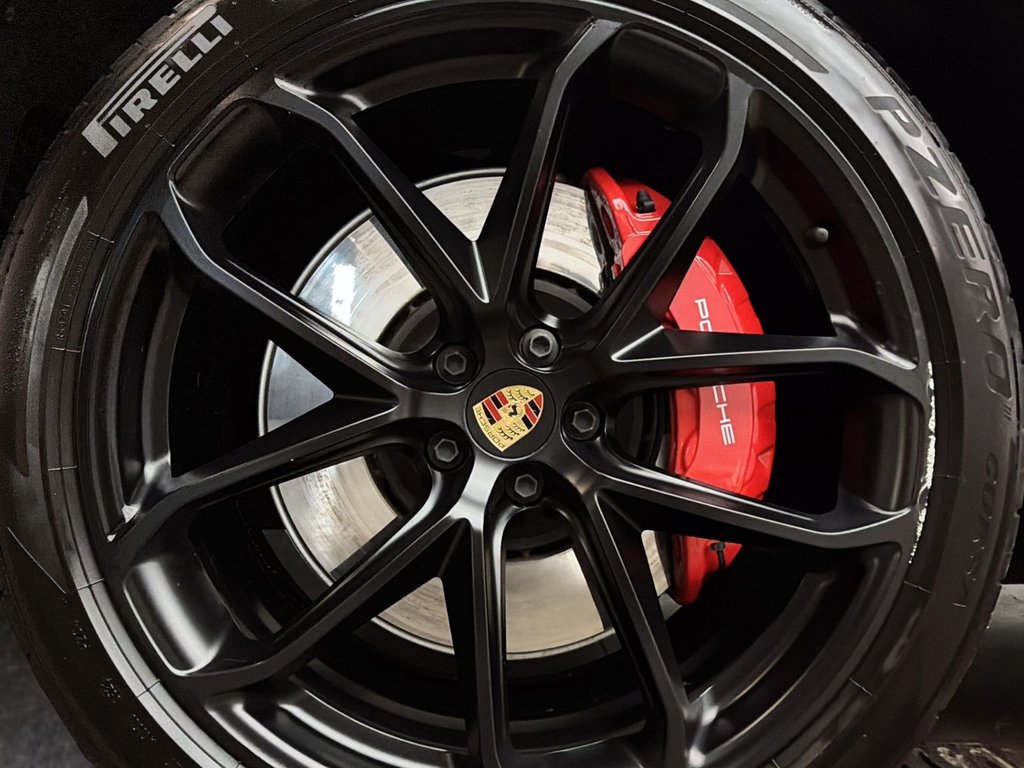 2024 Porsche Macan GTS in Laval, Quebec - 13 - w1024h768px