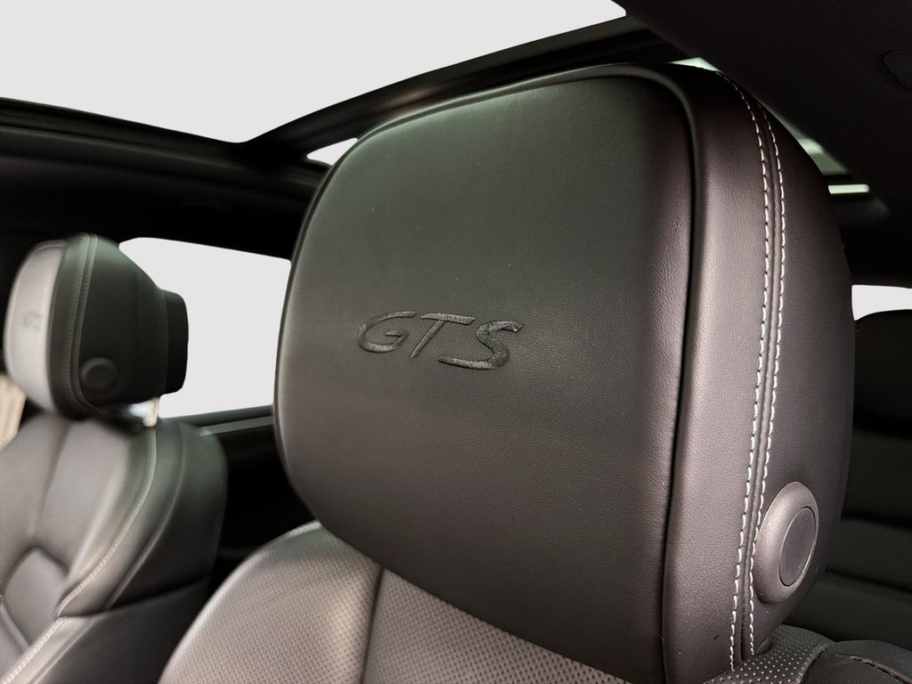 Porsche Macan GTS 2024 à Laval, Québec - 24 - w1024h768px