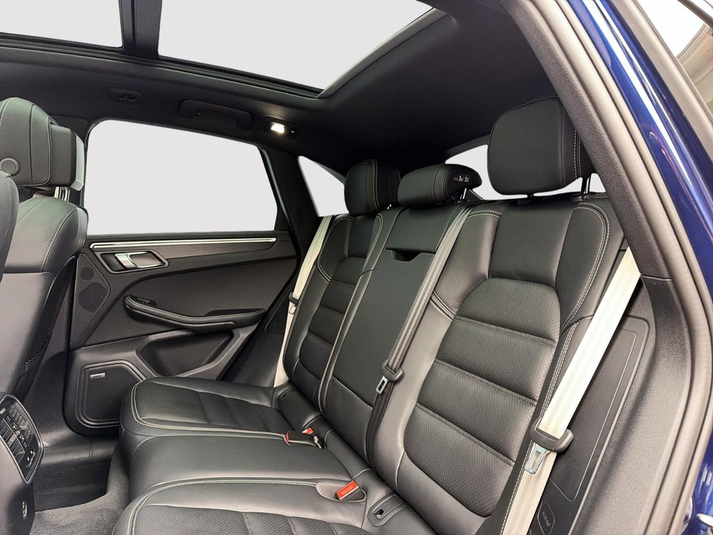 Porsche Macan GTS 2024 à Laval, Québec - 26 - w1024h768px