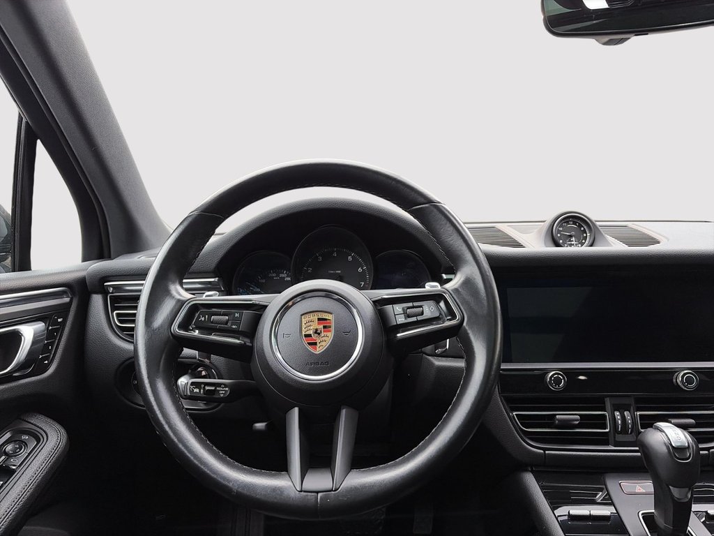 Porsche Macan  2024 à Laval, Québec - 4 - w1024h768px
