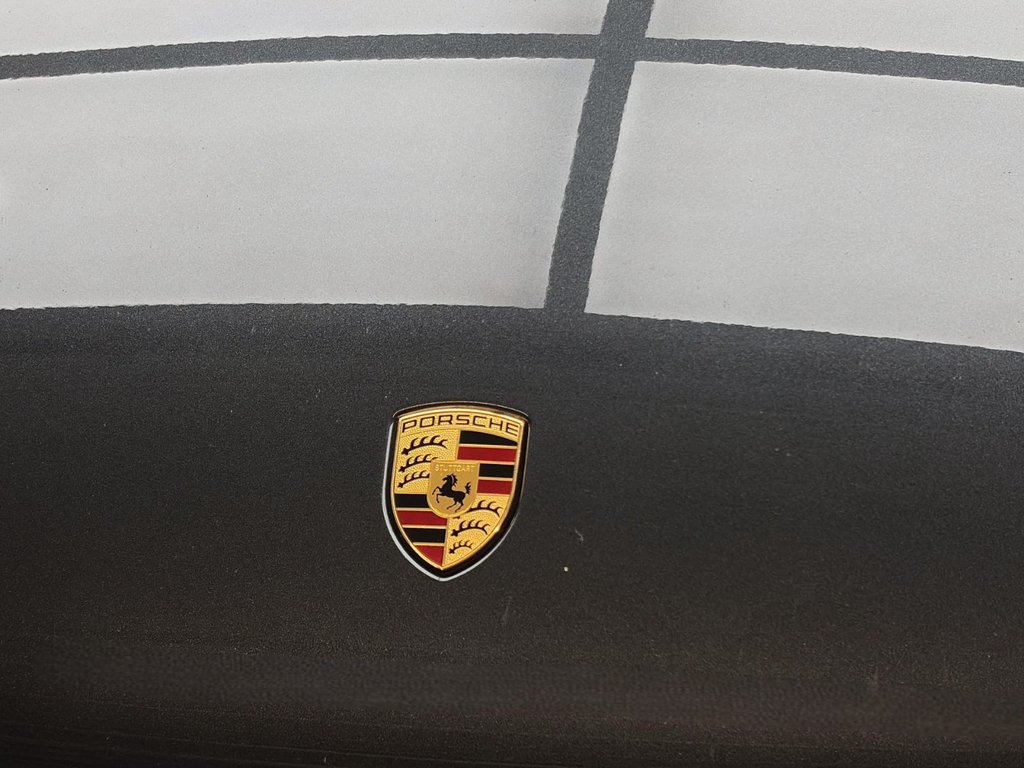 Porsche Macan  2024 à Laval, Québec - 10 - w1024h768px