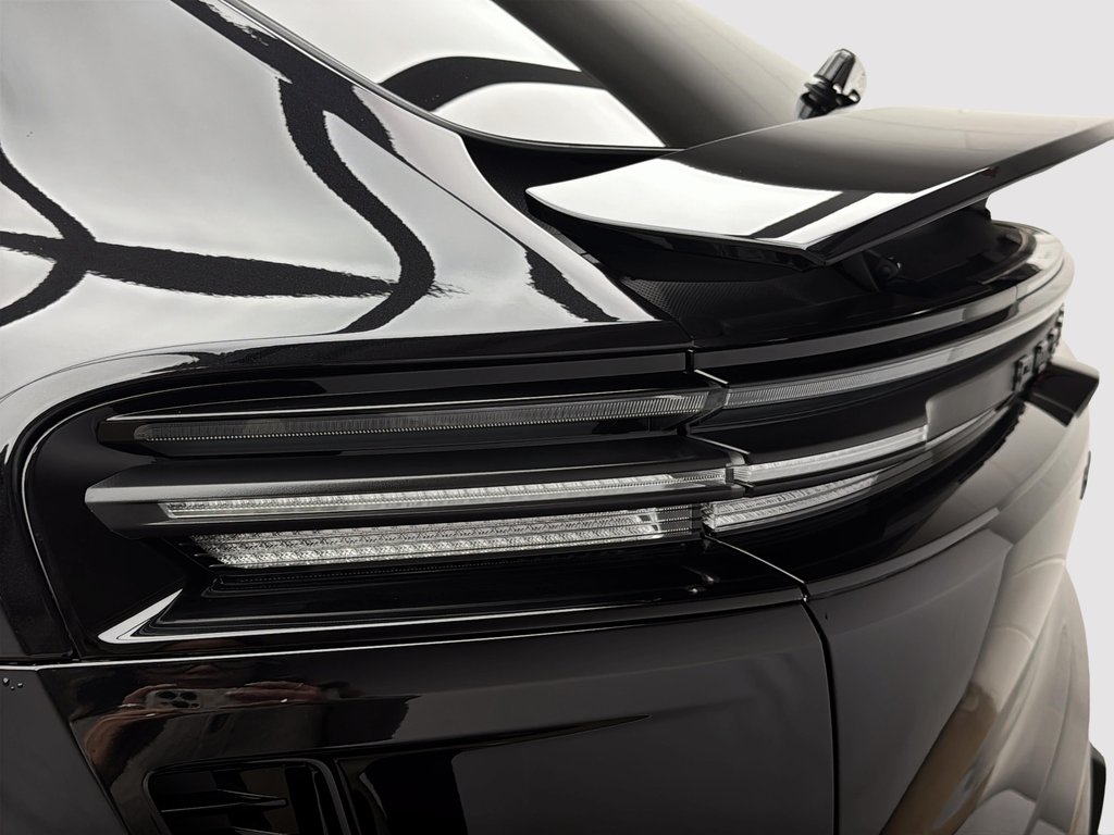 Porsche Macan Electric Turbo Premium Package 2025 à Laval, Québec - 11 - w1024h768px