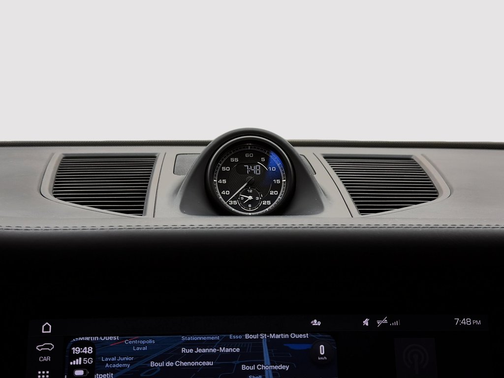 2025 Porsche Macan T AWD in Laval, Quebec - 21 - w1024h768px