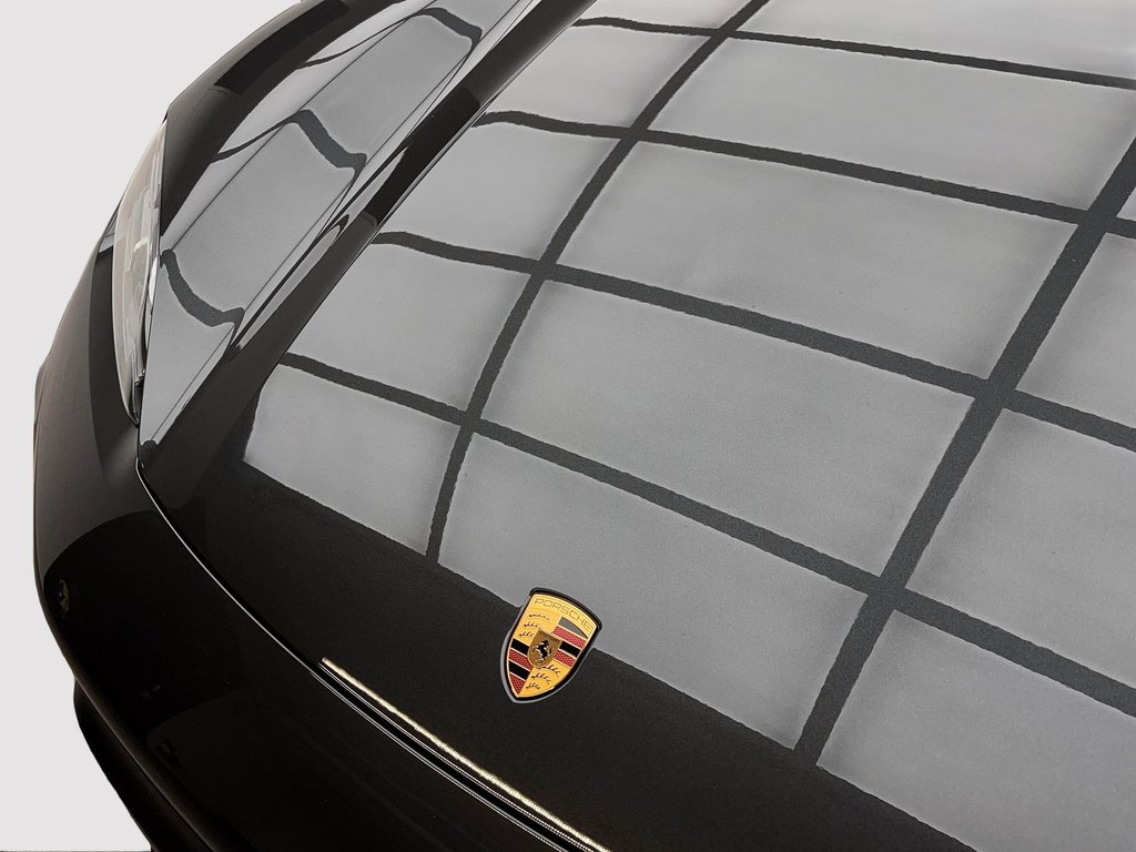 2025 Porsche Macan Electric Premium Package in Laval, Quebec - 9 - w1024h768px
