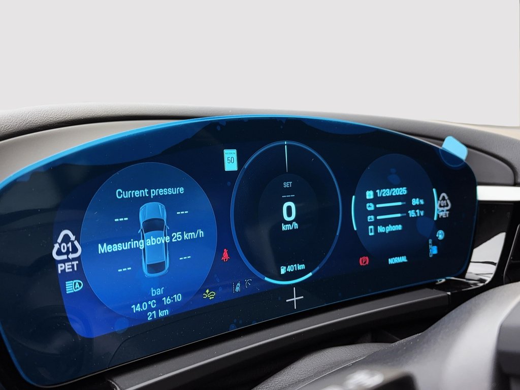 2025 Porsche Macan Electric Premium Package in Laval, Quebec - 20 - w1024h768px