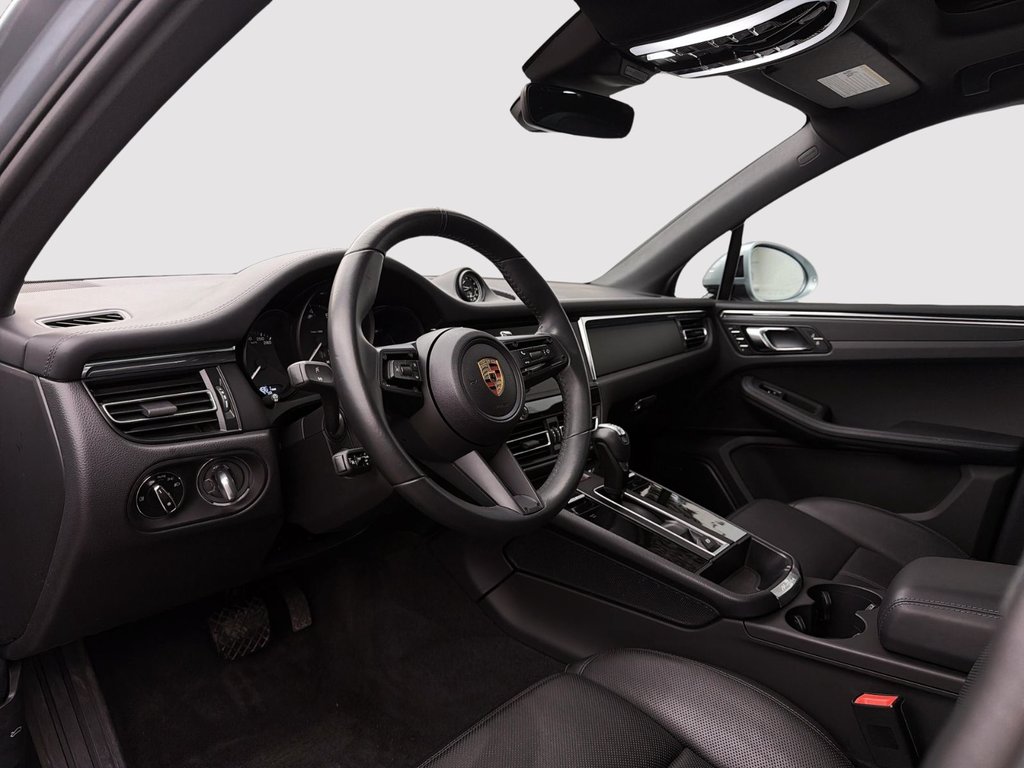 Porsche Macan  2025 à Laval, Québec - 12 - w1024h768px