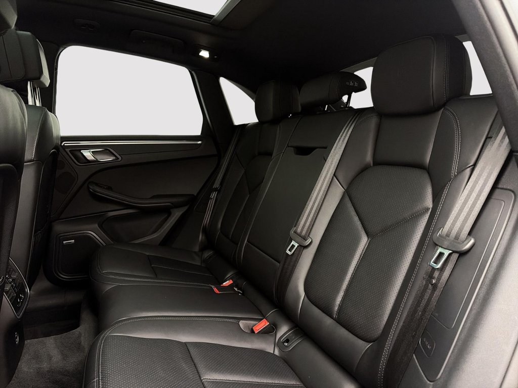 Porsche Macan  2025 à Laval, Québec - 27 - w1024h768px