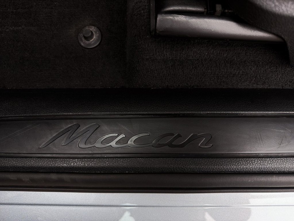 Porsche Macan  2025 à Laval, Québec - 33 - w1024h768px